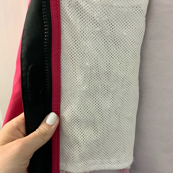 L.L.Bean women’s S waterproof rain jacket pink - Picture 6 of 6